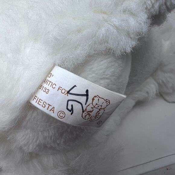 Realistic Arctic White Fox Fiesta Plush 13" Vintage Stuffed Animal - Picture 6 of 6